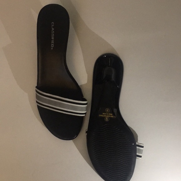 Classified kitten heel slip on shoe - Picture 4 of 9